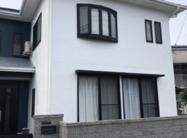 ライファ今治：アステックペイントジャパンの超低汚染リファイン「1000MF-IR」を使って外壁塗装が完工しました。